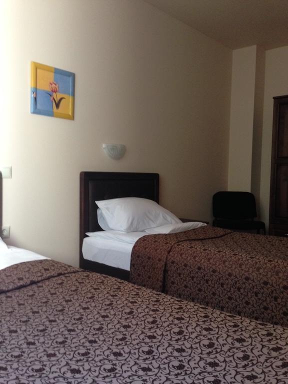 Hotel Terazini Veliko Tárnovo Habitación foto